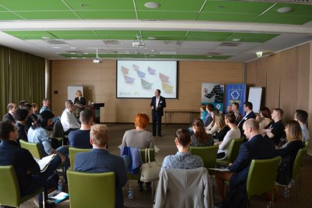 Megmenteni a világot – ez a „könnyű” kihívás vár a jövő vezetőire